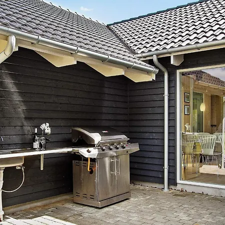 16 Person In Glesborg *