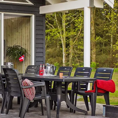 16 Person In Glesborg