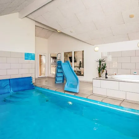 16 Person In Glesborg 度假居