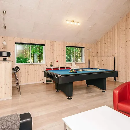 16 Person In Glesborg *