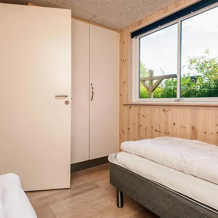 16 Person In Glesborg