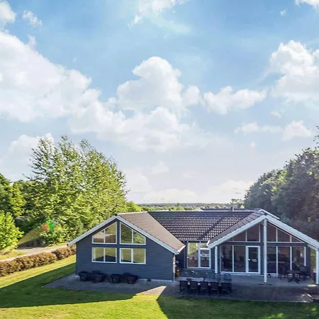 16 Person In Glesborg 度假居 *