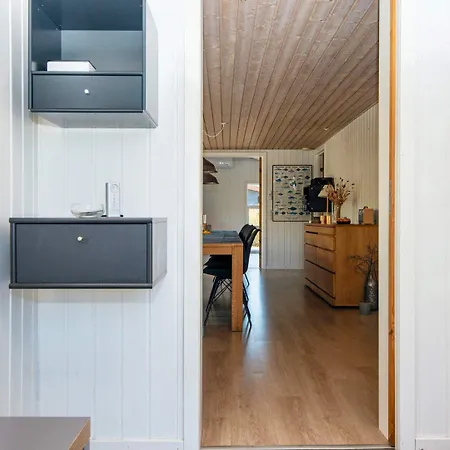 16 Person In Glesborg * Fjellerup Strand