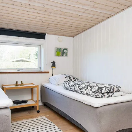 16 Person In Glesborg Fjellerup Strand