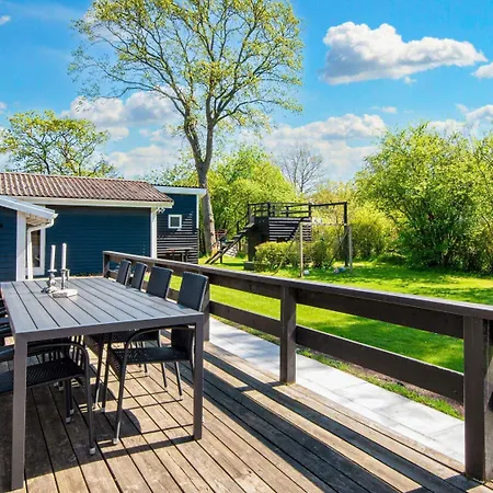 16 Person In Glesborg * Fjellerup Strand