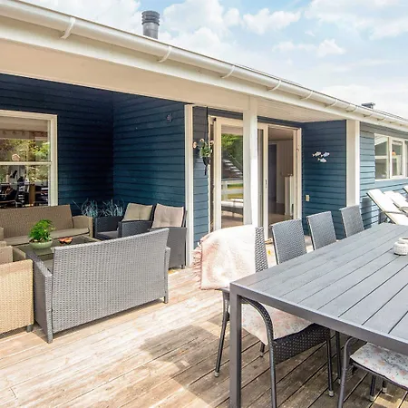 5 Star In Glesborg Fjellerup Strand
